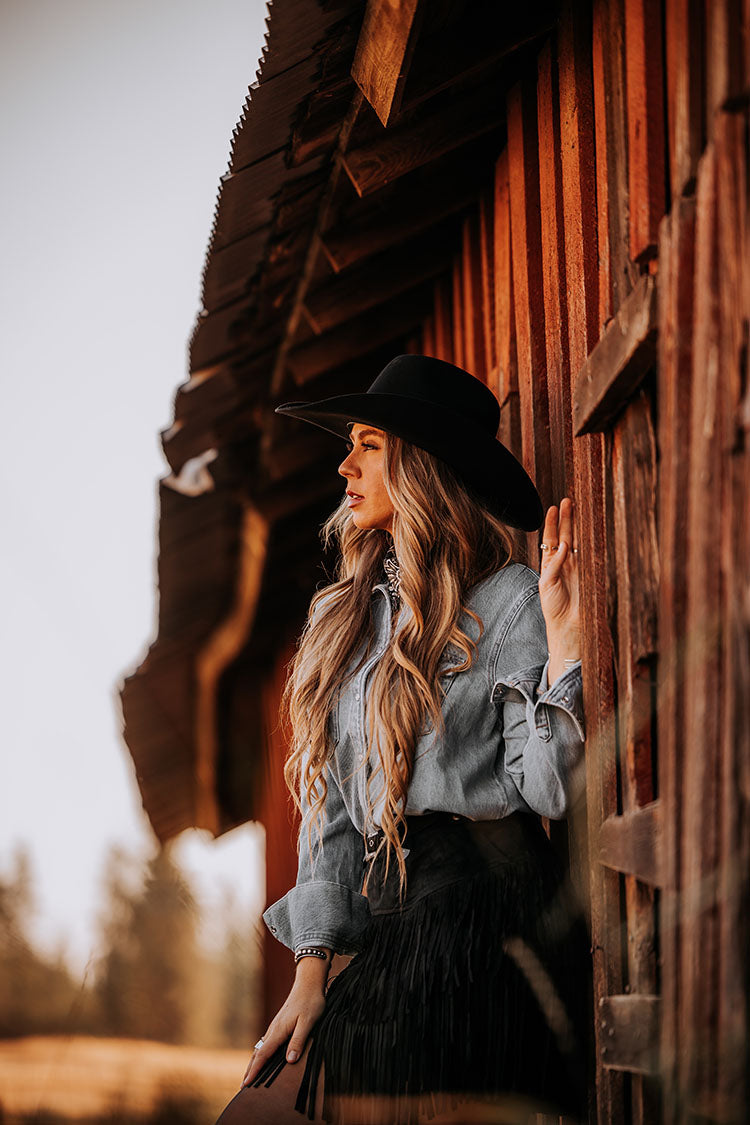 Step into the wild with this Black 6X Felt Seratelli Hat, crafted for those who live the West Desperado spirit. Made with premium 6X felt, it promises durability and a comfortable fit, while its bold black color adds a dash of mystery to your style. Whether you're riding into the sunset or just owning your day, this hat brings classic cowboy charm with a playful twist. Saddle up and wear your adventure!